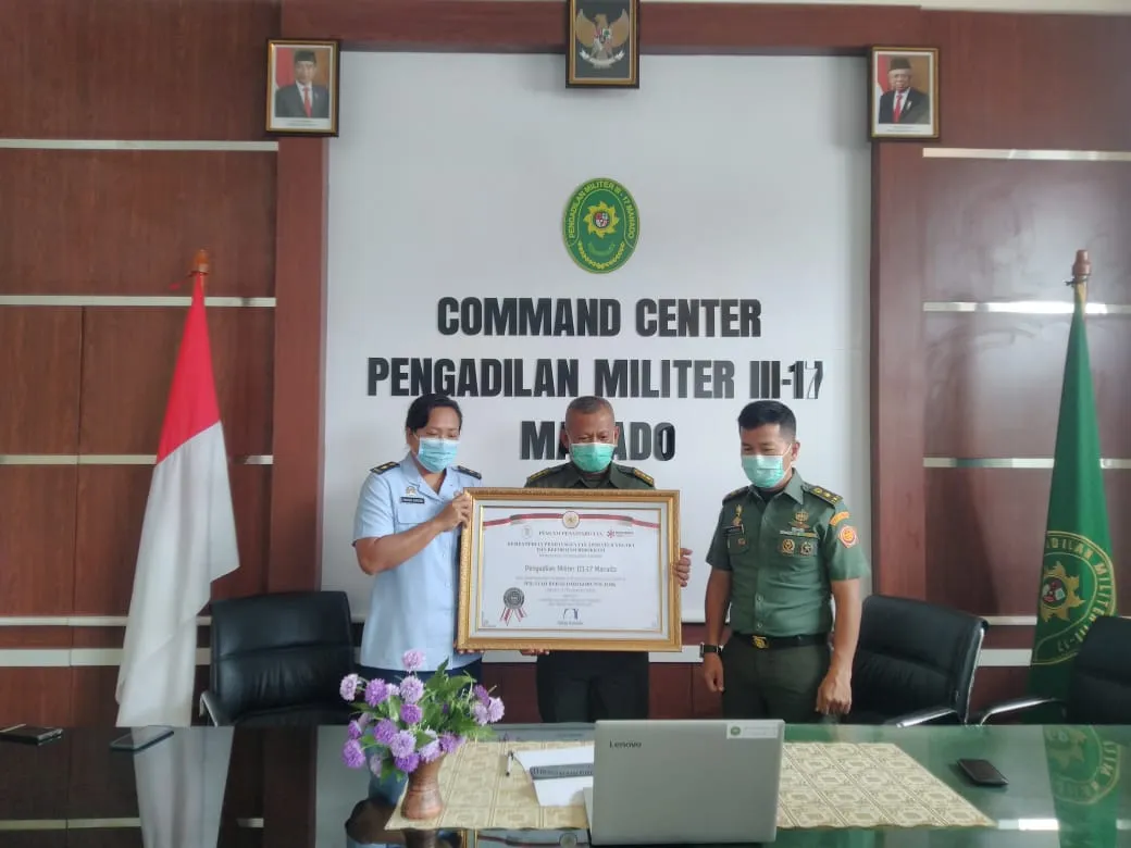 Menpan  RB Memberikan Apresiasi dan Penganugerahan Zona Integritas  Menuju WBK dan WBBM kepada 763 unit kerja Pemerintahan  di berbagai daerah
